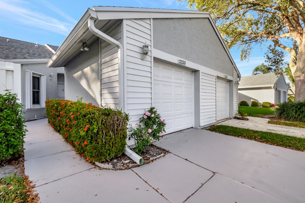 Photo of 12233 Country Greens Boulevard, Boynton Beach, FL 33437 (MLS # R11164199)