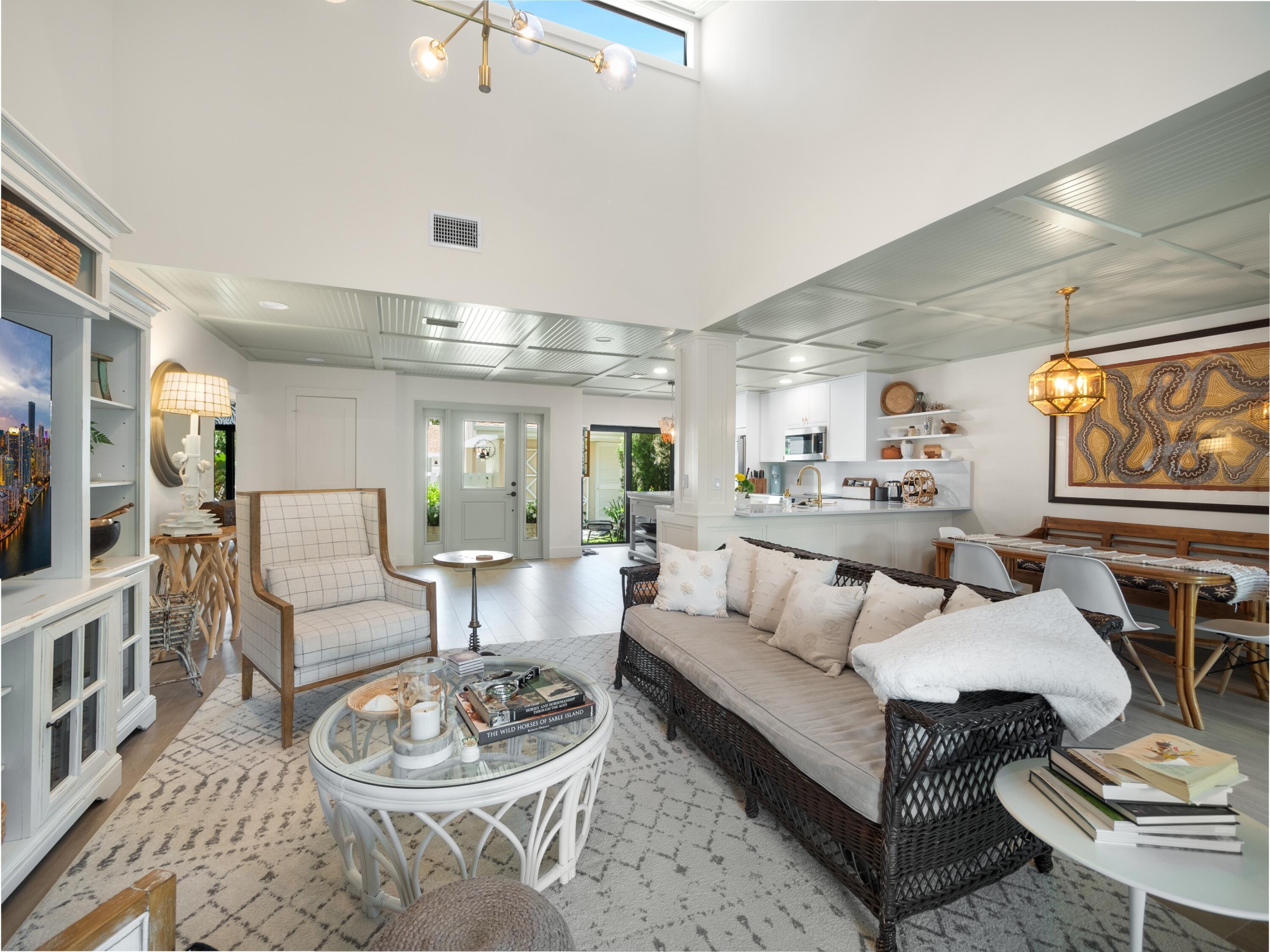 CAPE POINTE OF JONATHANS LANDING - Residential