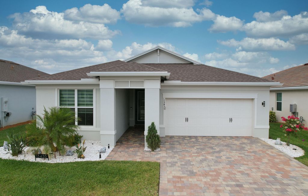 Photo of 13435 SW Vermillion Circle, Port Saint Lucie, FL 34987 (MLS # R11153049)