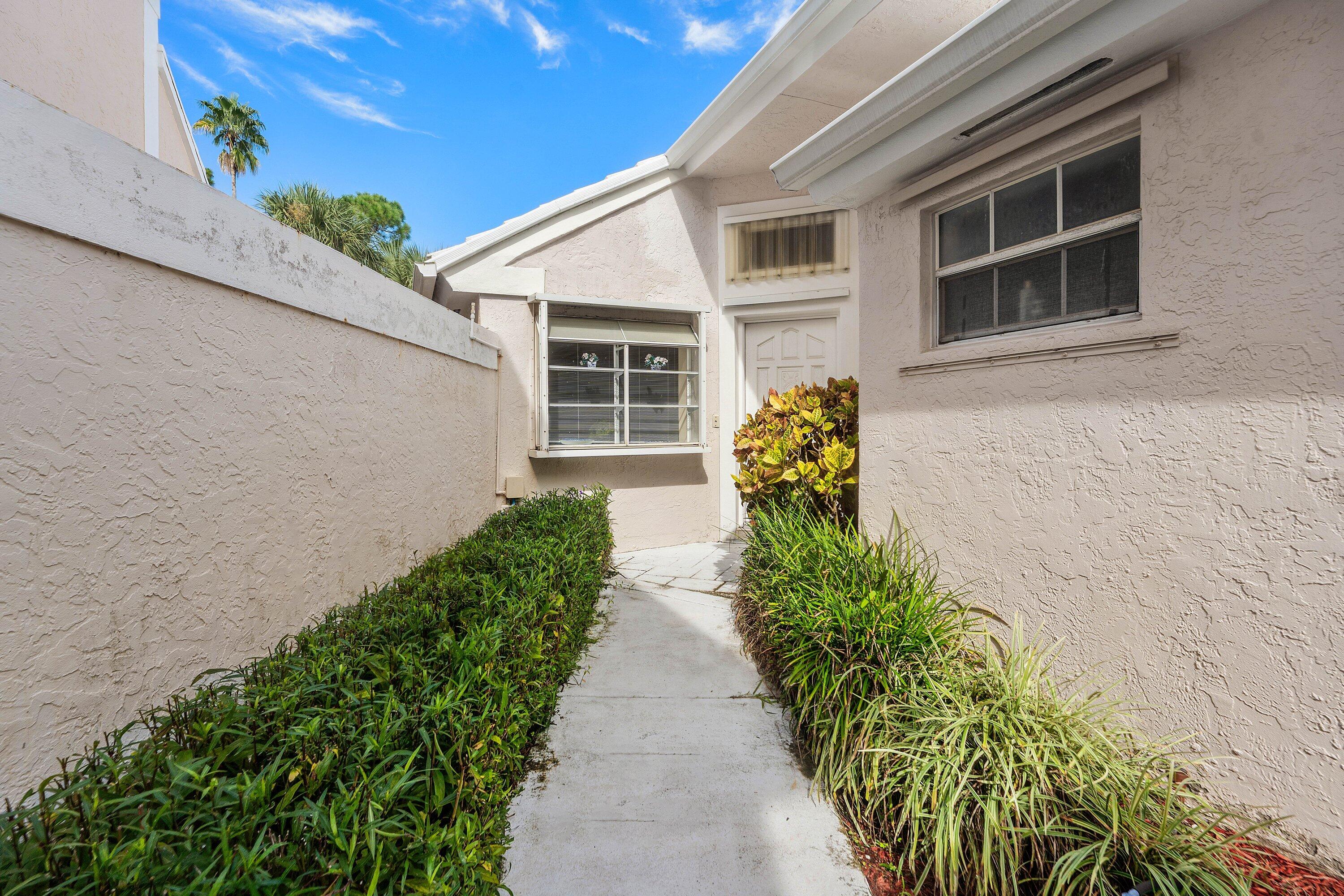 12 Elgin Lane