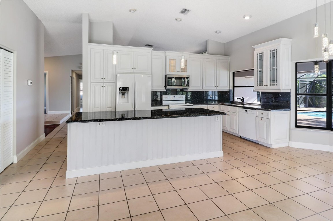 Island Lakes 02 Sec 01 - Residential Lease