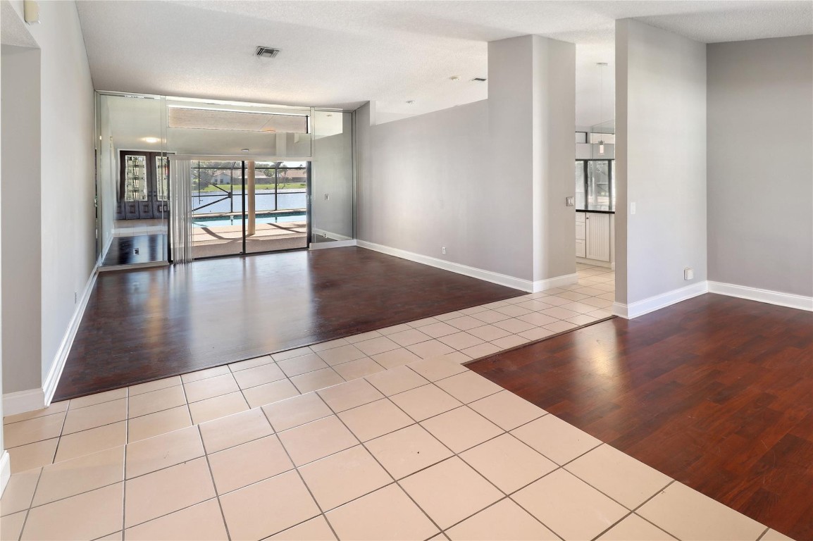 Island Lakes 02 Sec 01 - Residential Lease