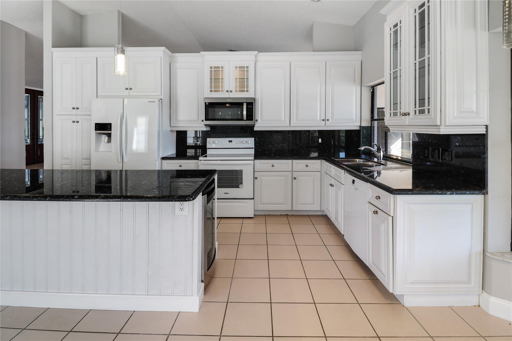 Island Lakes 02 Sec 01 - Residential Lease