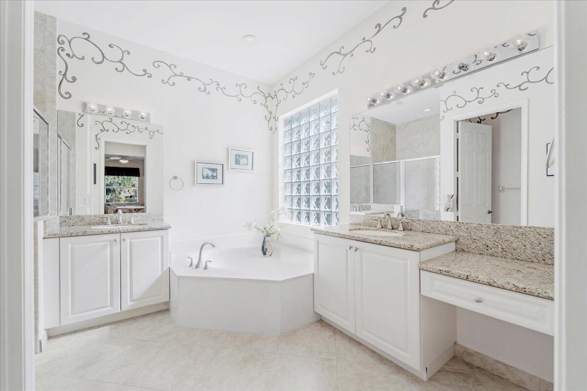 Valencia Pointe - Residential