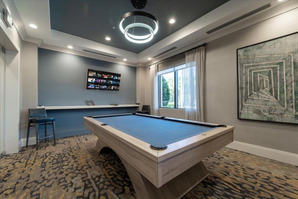 Valencia Pointe - Residential