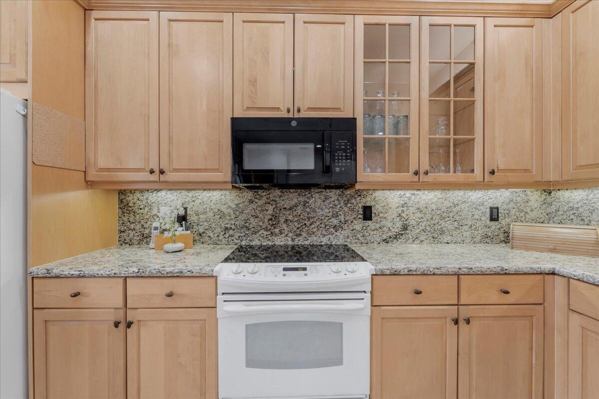 Valencia Pointe - Residential