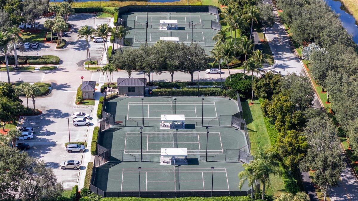 Valencia Pointe - Residential