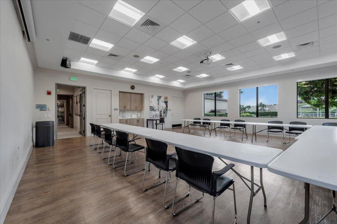 Valencia Pointe - Residential