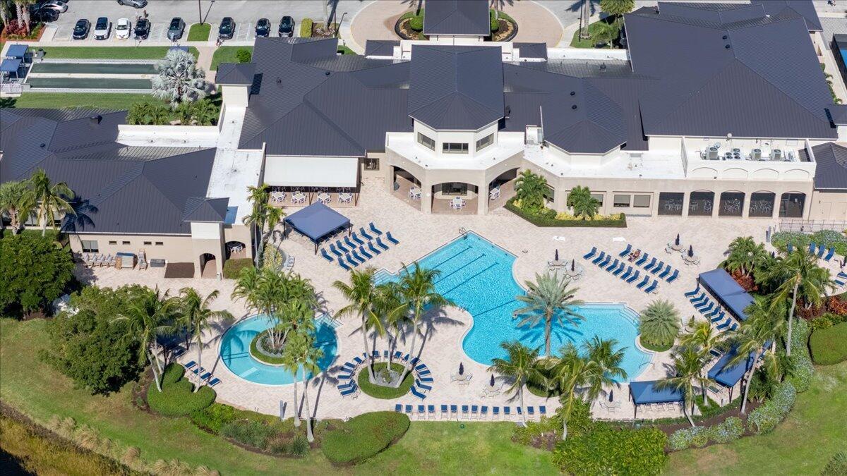 Valencia Pointe - Residential