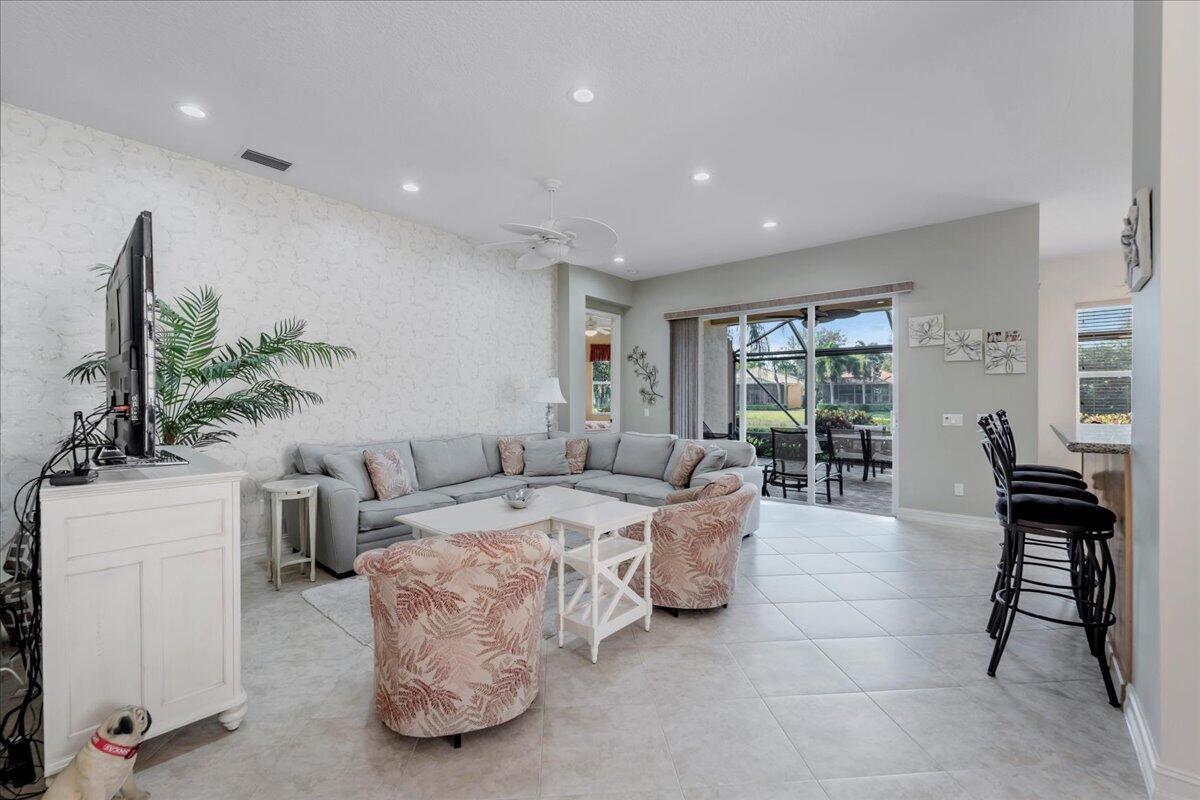 Valencia Pointe - Residential