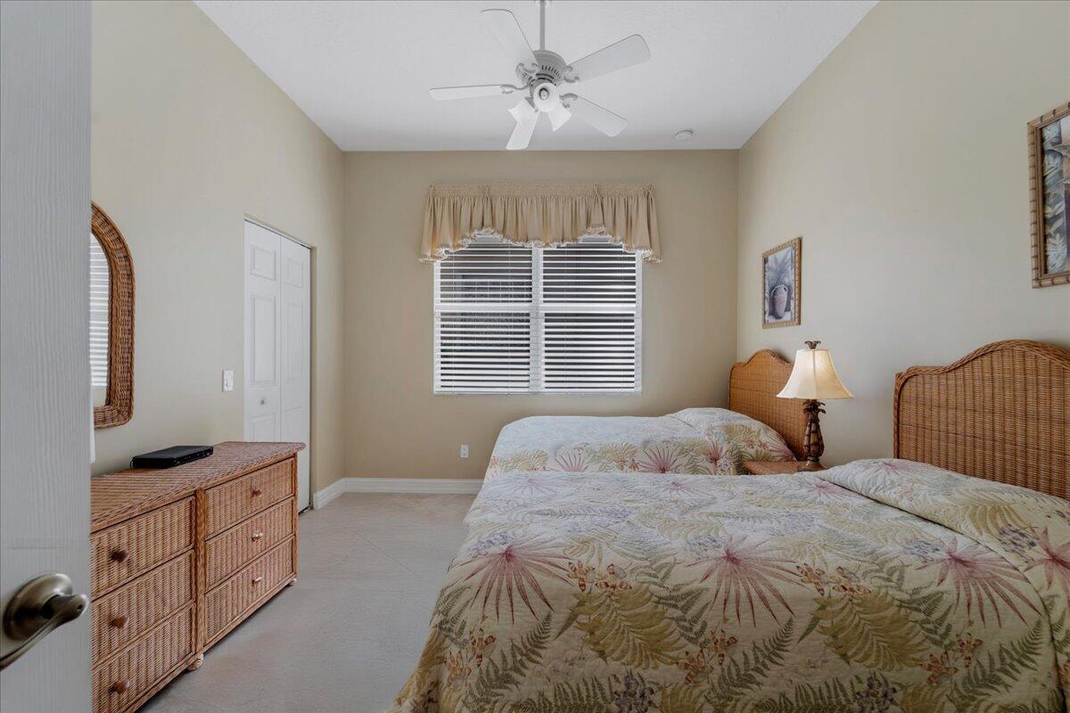 Valencia Pointe - Residential