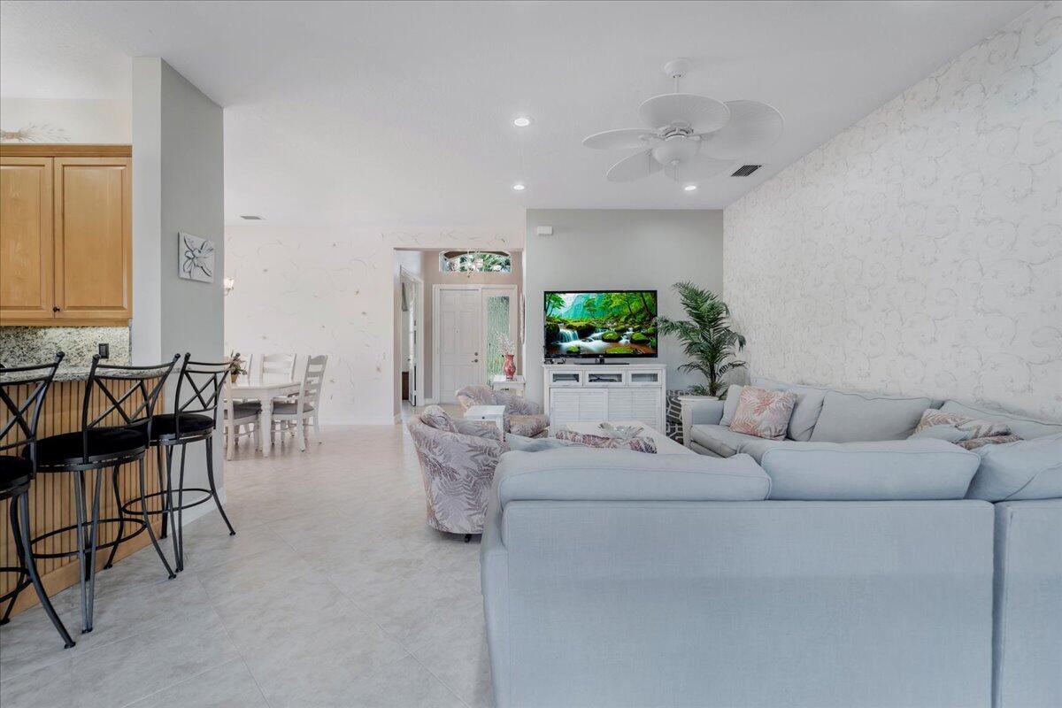 Valencia Pointe - Residential