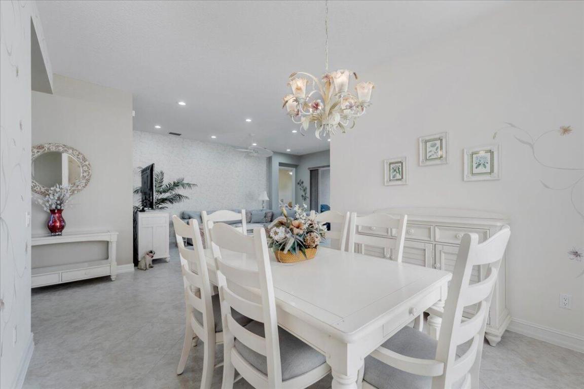 Valencia Pointe - Residential