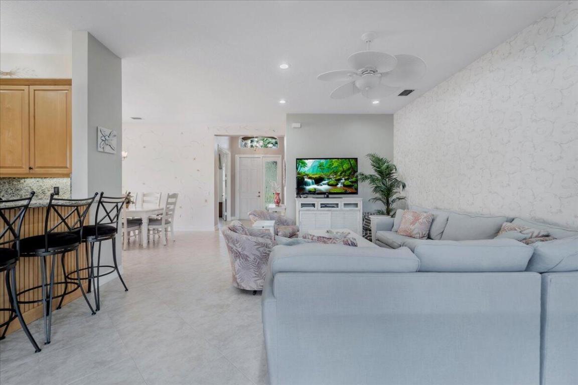 Valencia Pointe - Residential