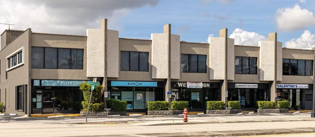 Photo of 2050 E Oakland Park Boulevard, Fort Lauderdale, FL 33306 (MLS # F10538016)