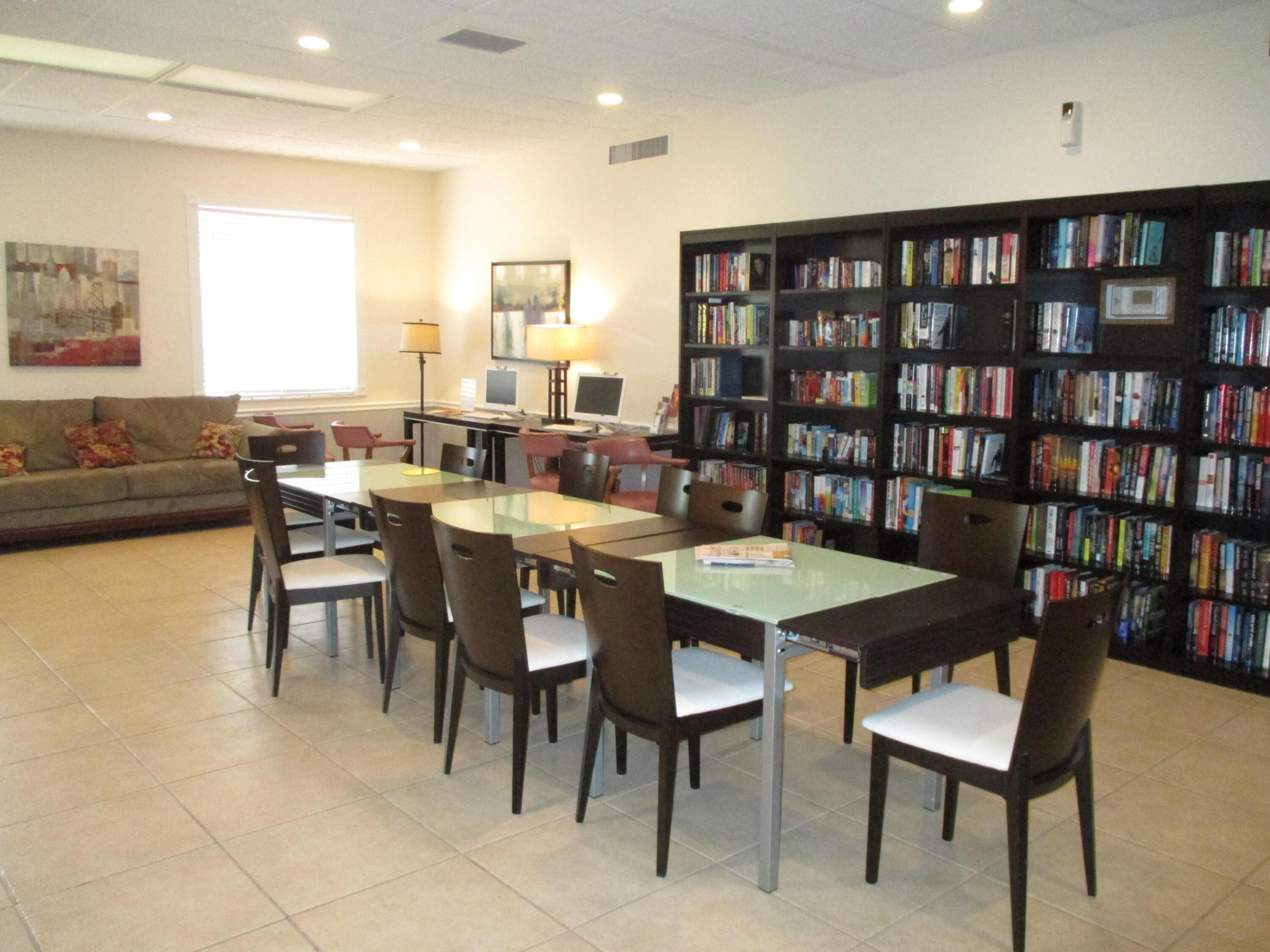 GOLDEN LAKES VILLAGE - Residential