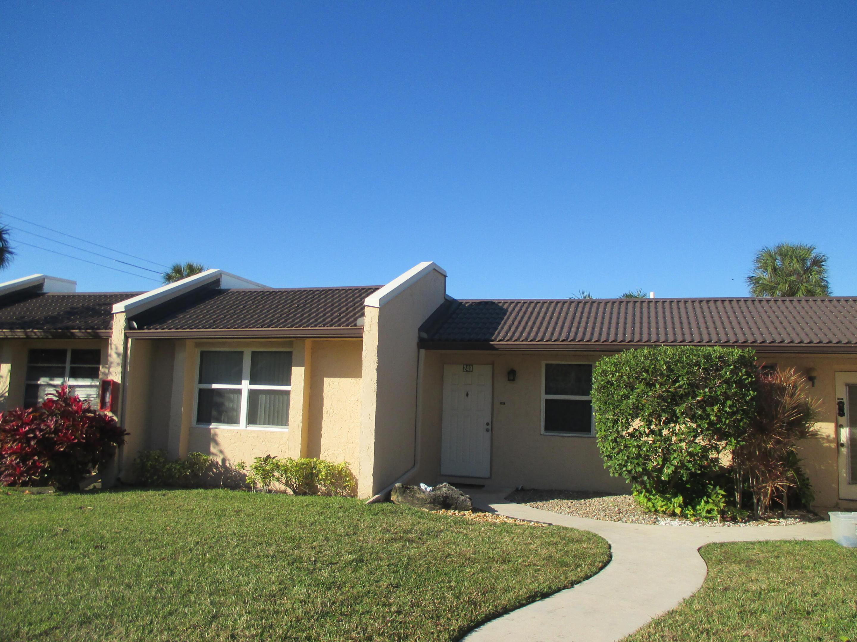 GOLDEN LAKES VILLAGE - Residential