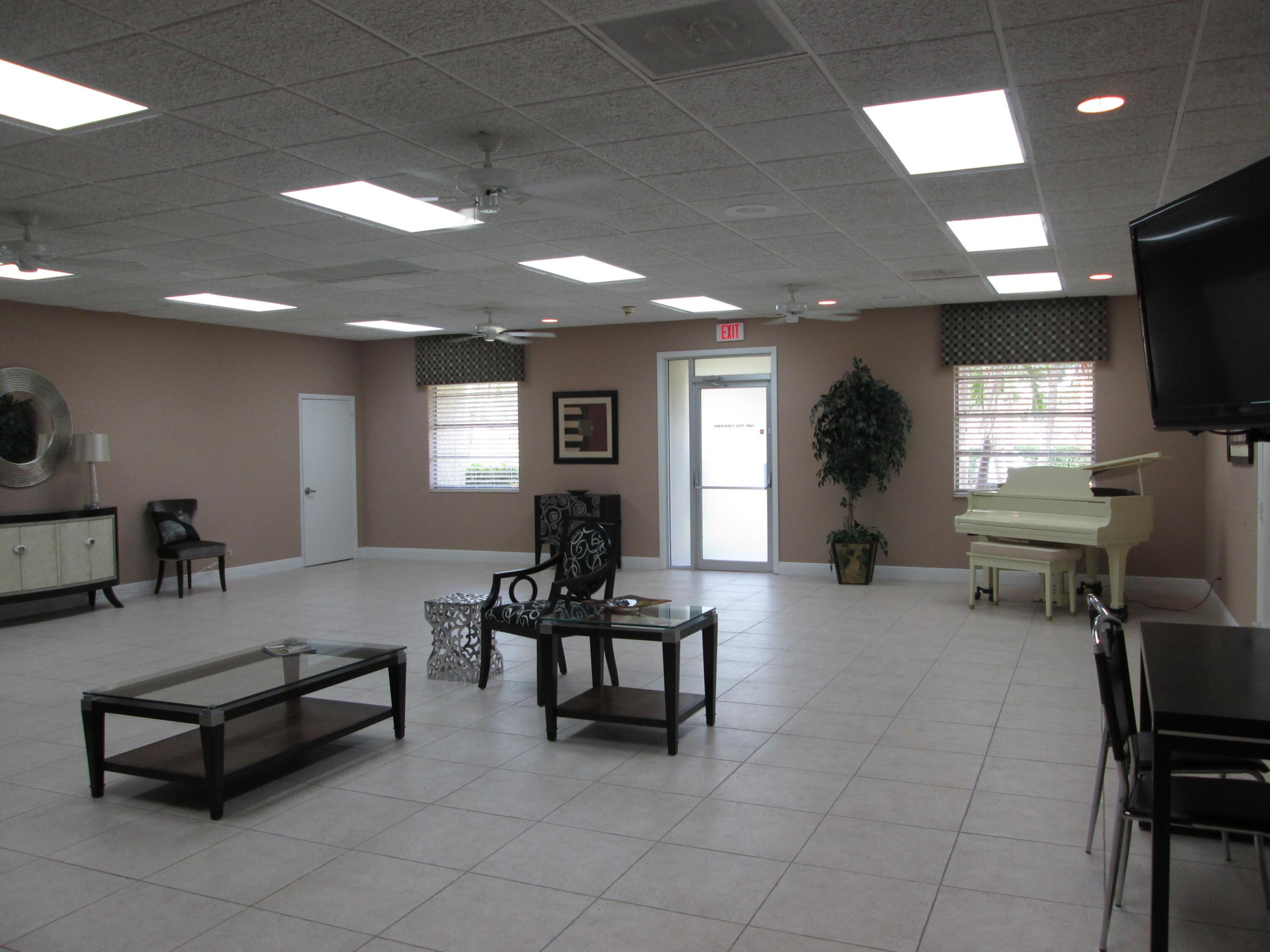 GOLDEN LAKES VILLAGE - Residential