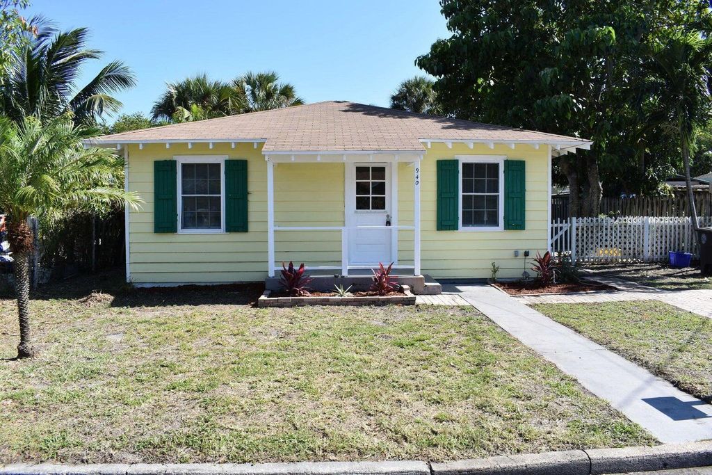 Photo of 940 Bignonia Road, West Palm Beach, FL 33405 (MLS # R11125608)