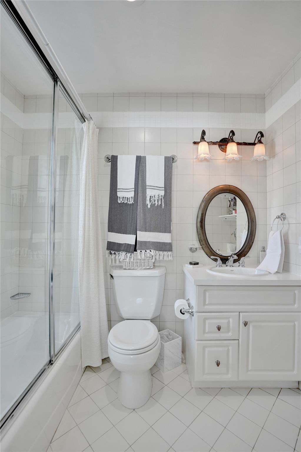 IDLEWYLD 1-19 B - Residential