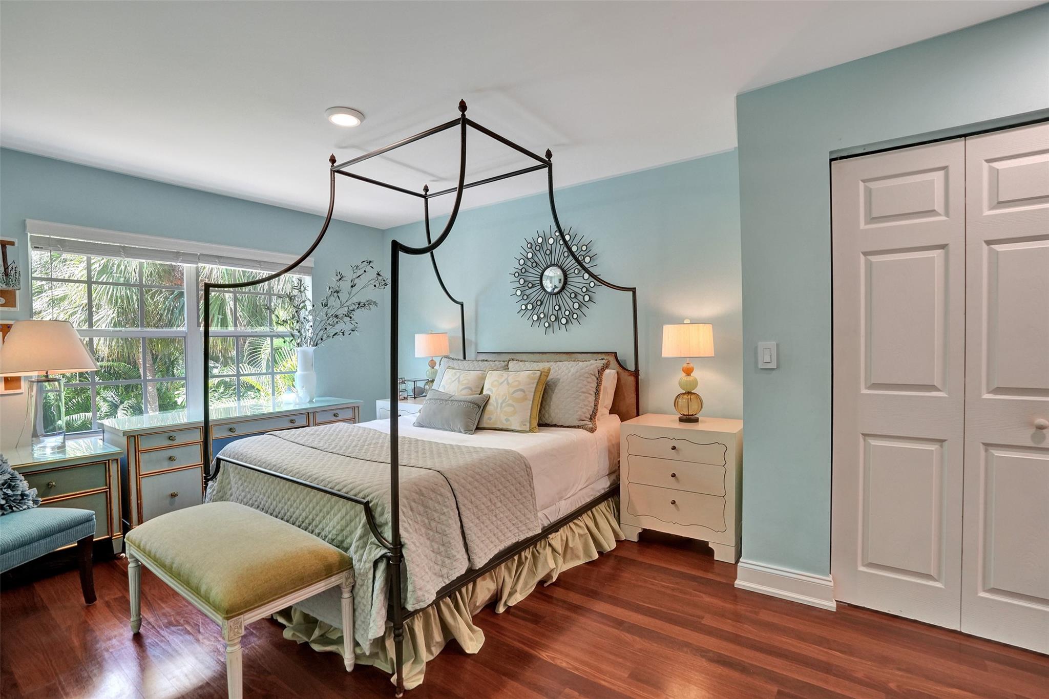 IDLEWYLD 1-19 B - Residential