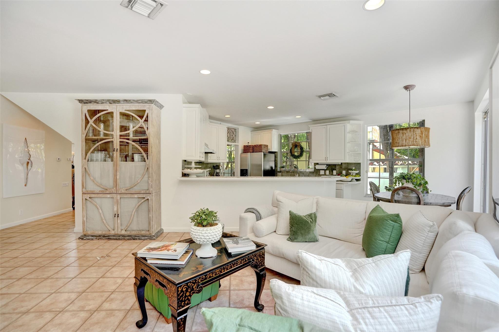 IDLEWYLD 1-19 B - Residential