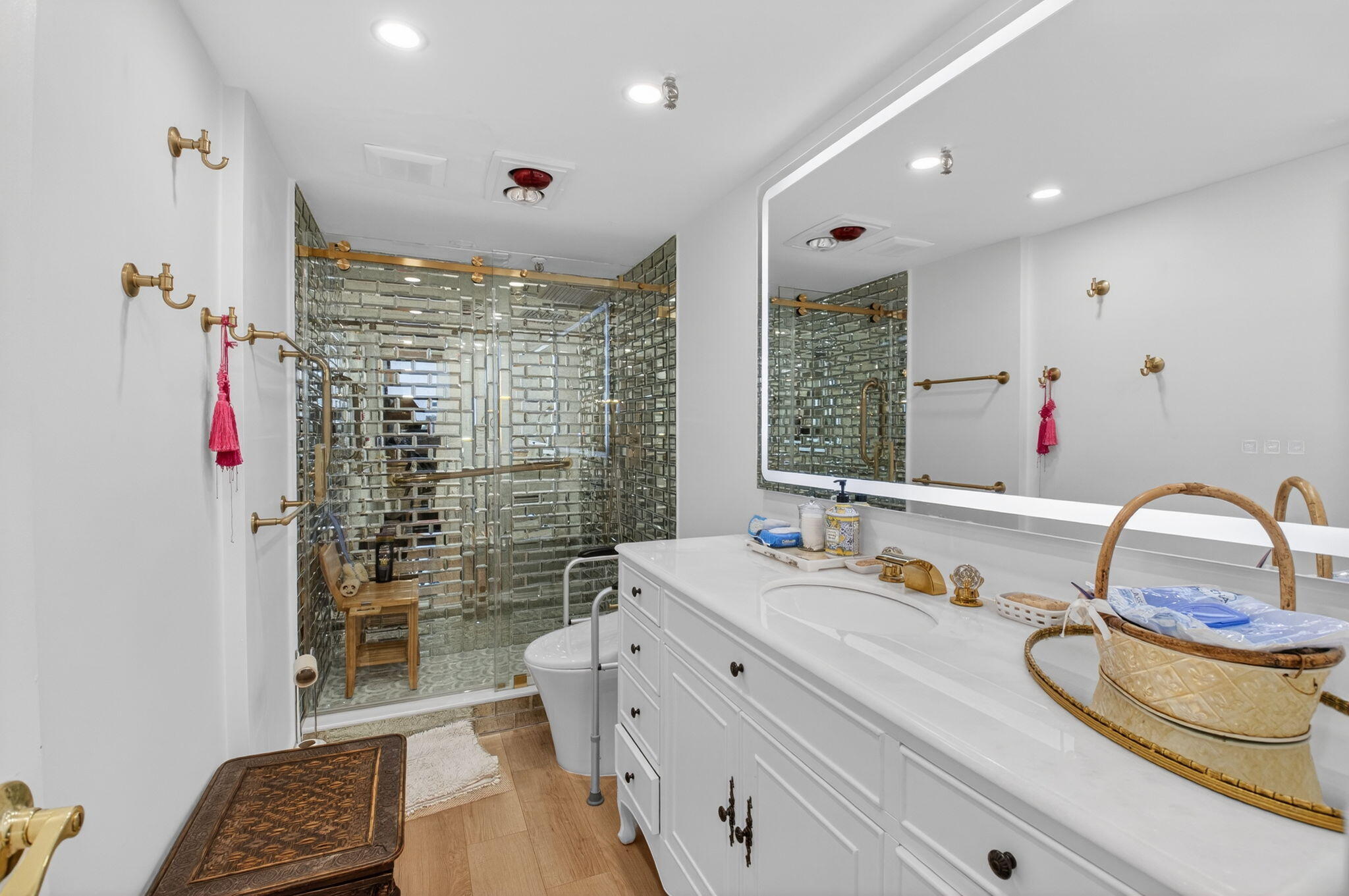 PORTA BELLA EAST - Residential Lease