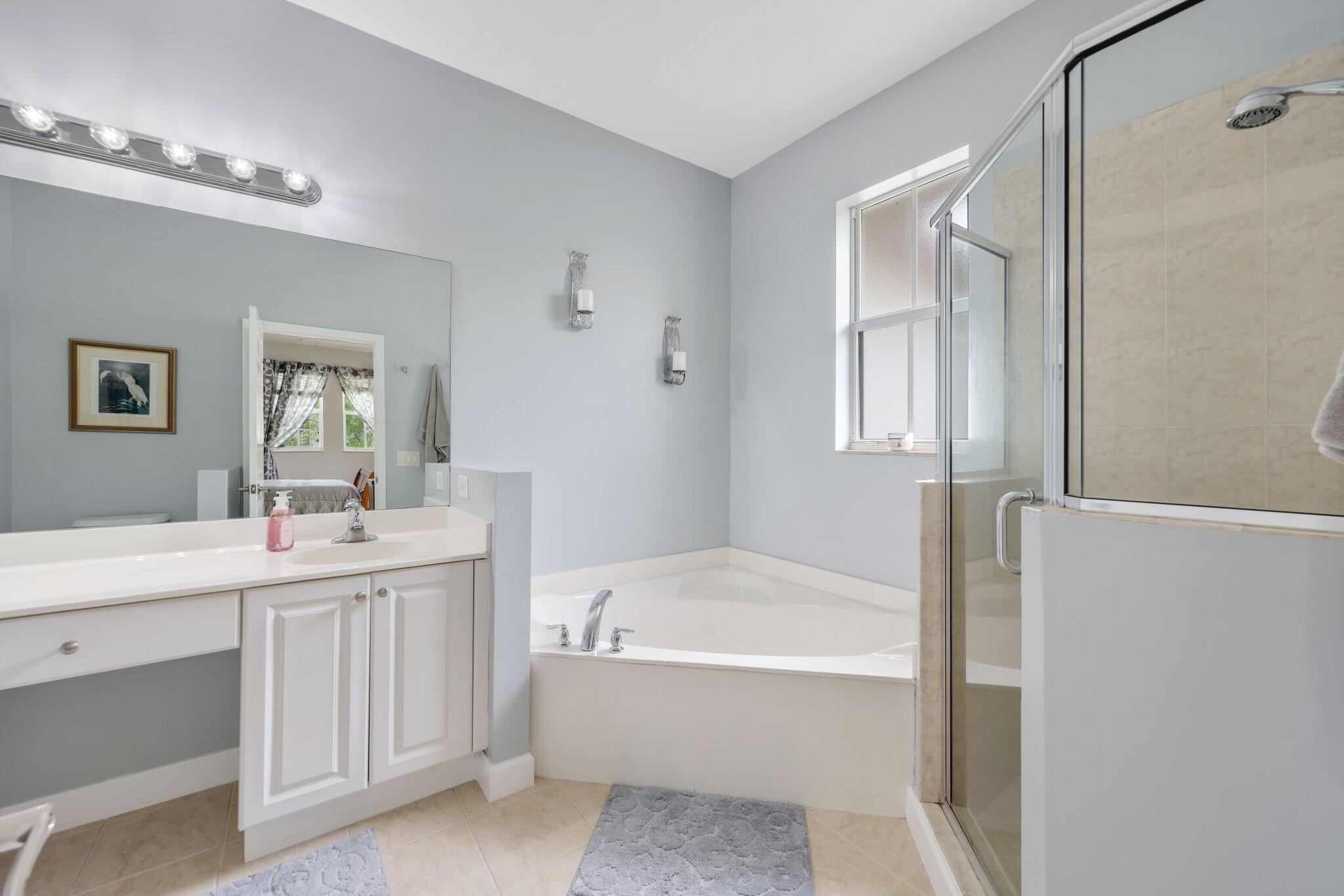 PALOMA LAKES CONDOMINIUM NO 1 - Residential