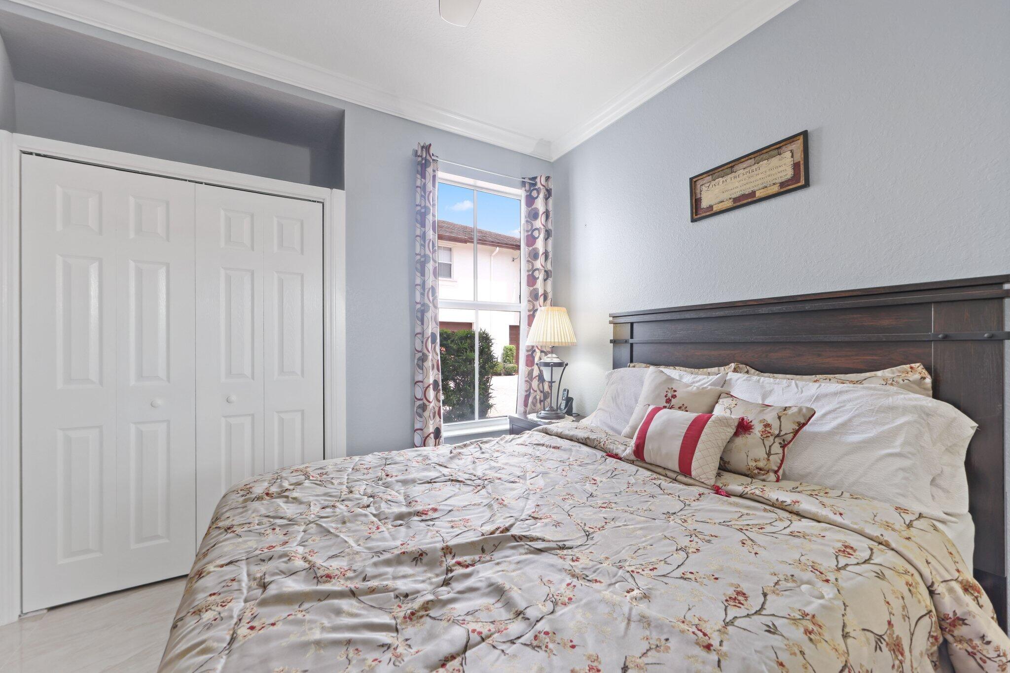 PALOMA LAKES CONDOMINIUM NO 1 - Residential