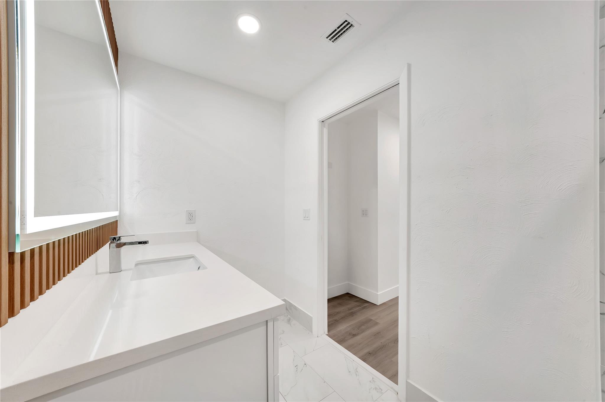 HIGH POINT - Residential