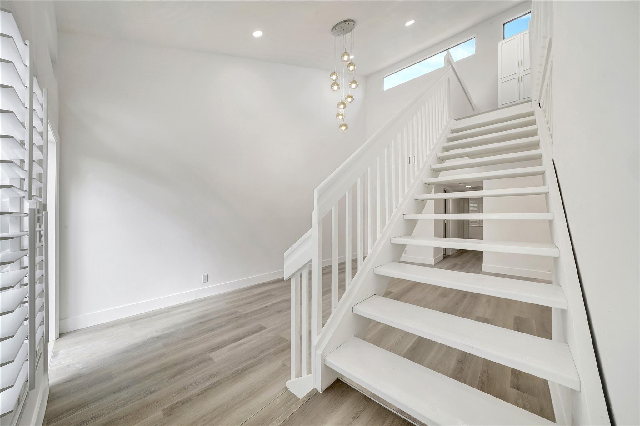HIGH POINT - Residential
