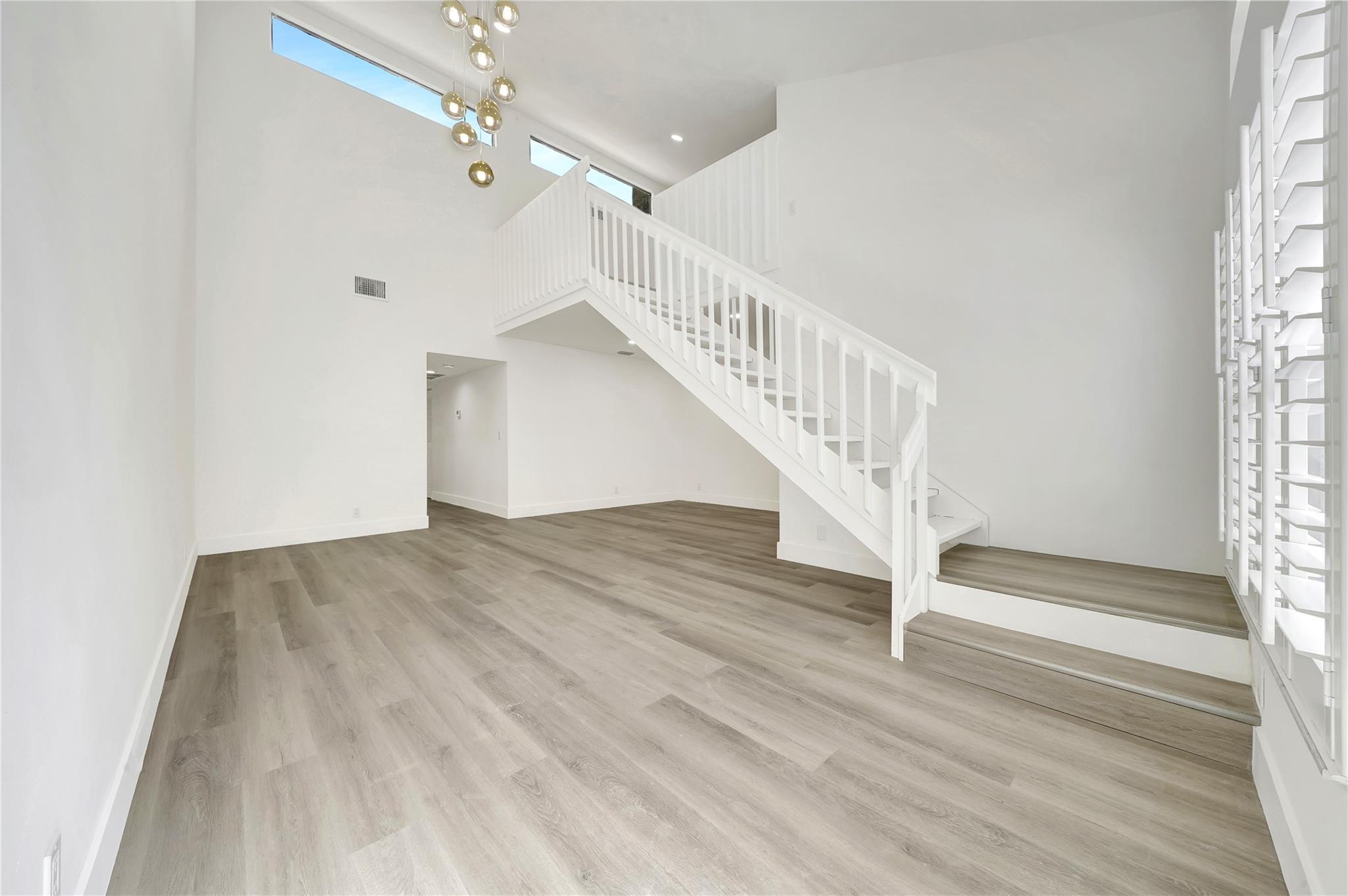 HIGH POINT - Residential