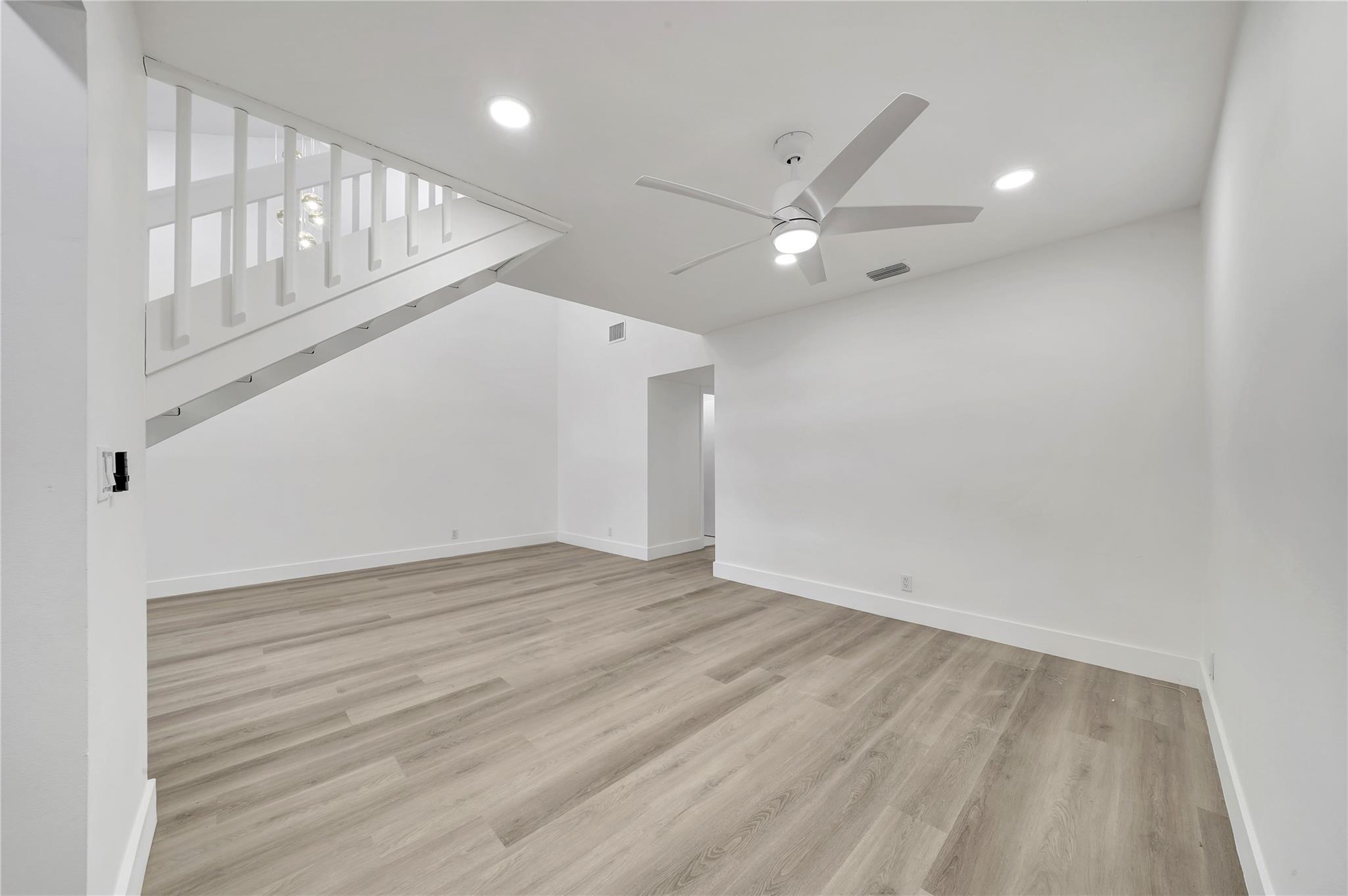 HIGH POINT - Residential
