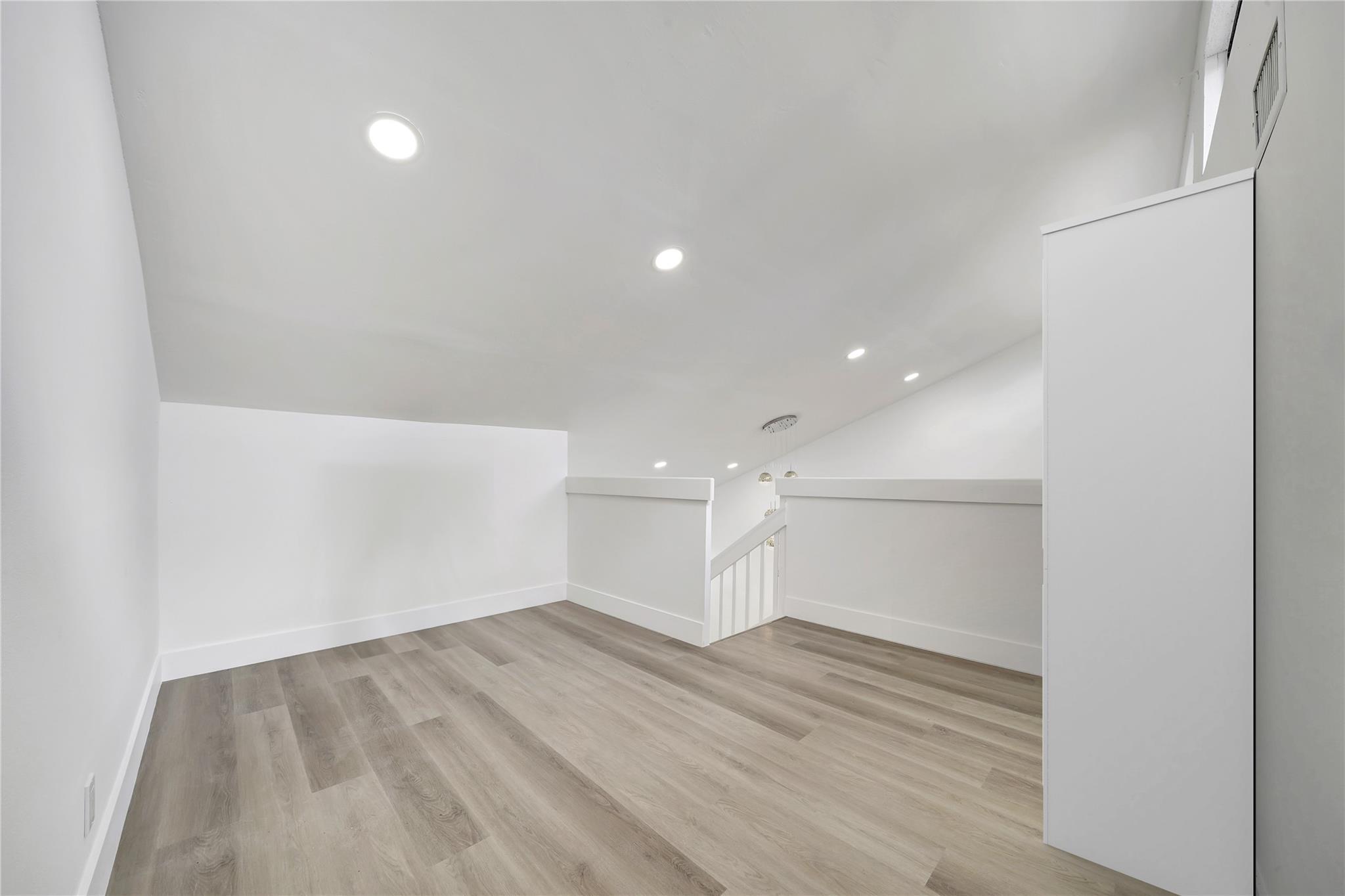 HIGH POINT - Residential
