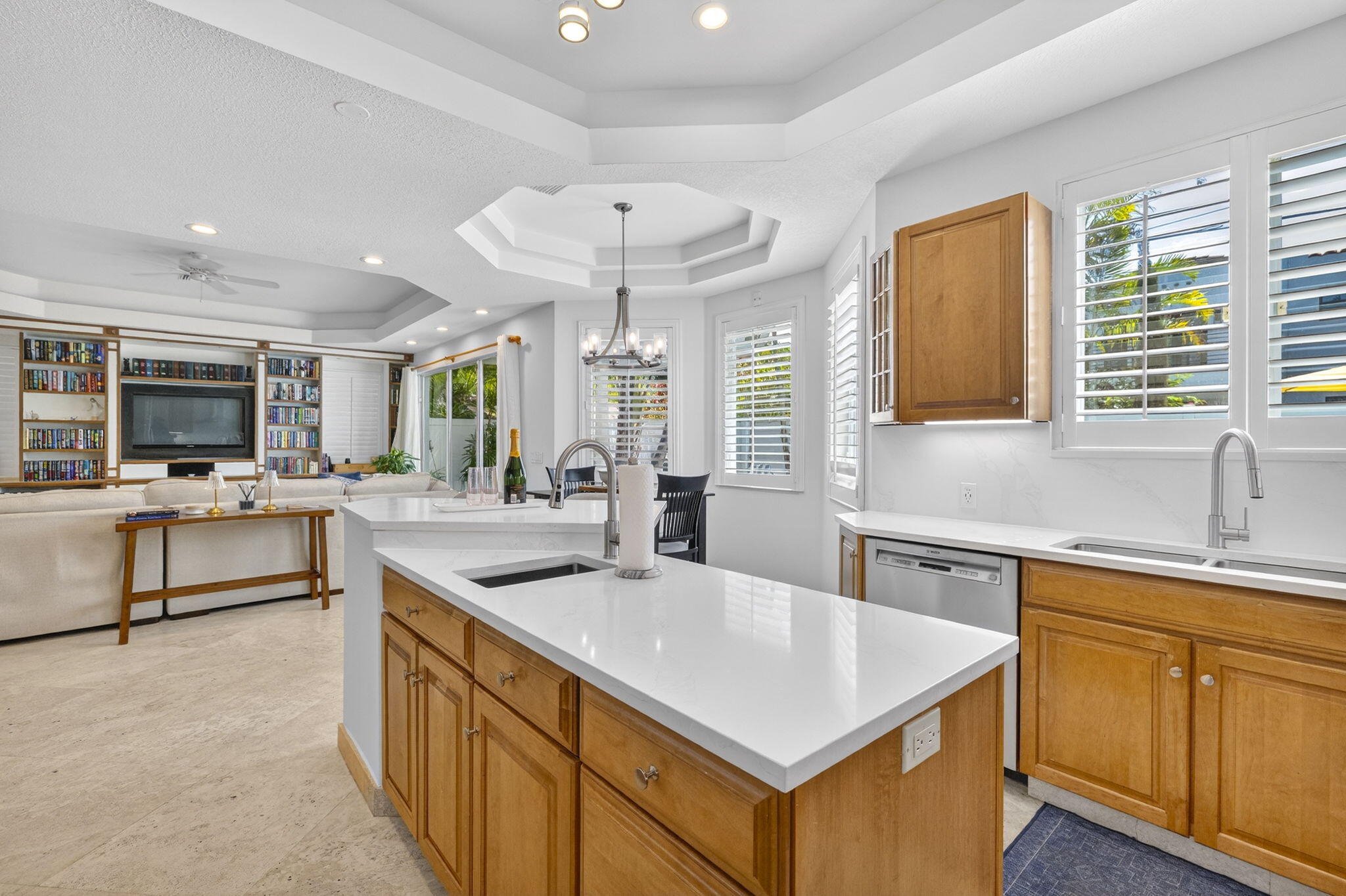 RIO VISTA ISLES - Residential