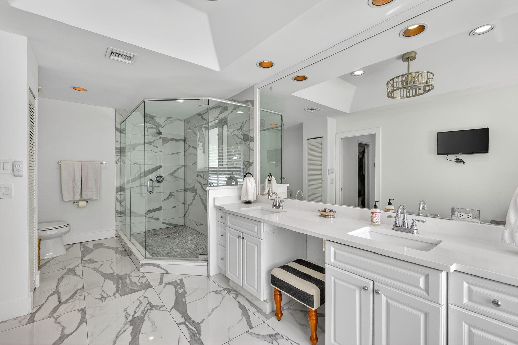 RIO VISTA ISLES - Residential