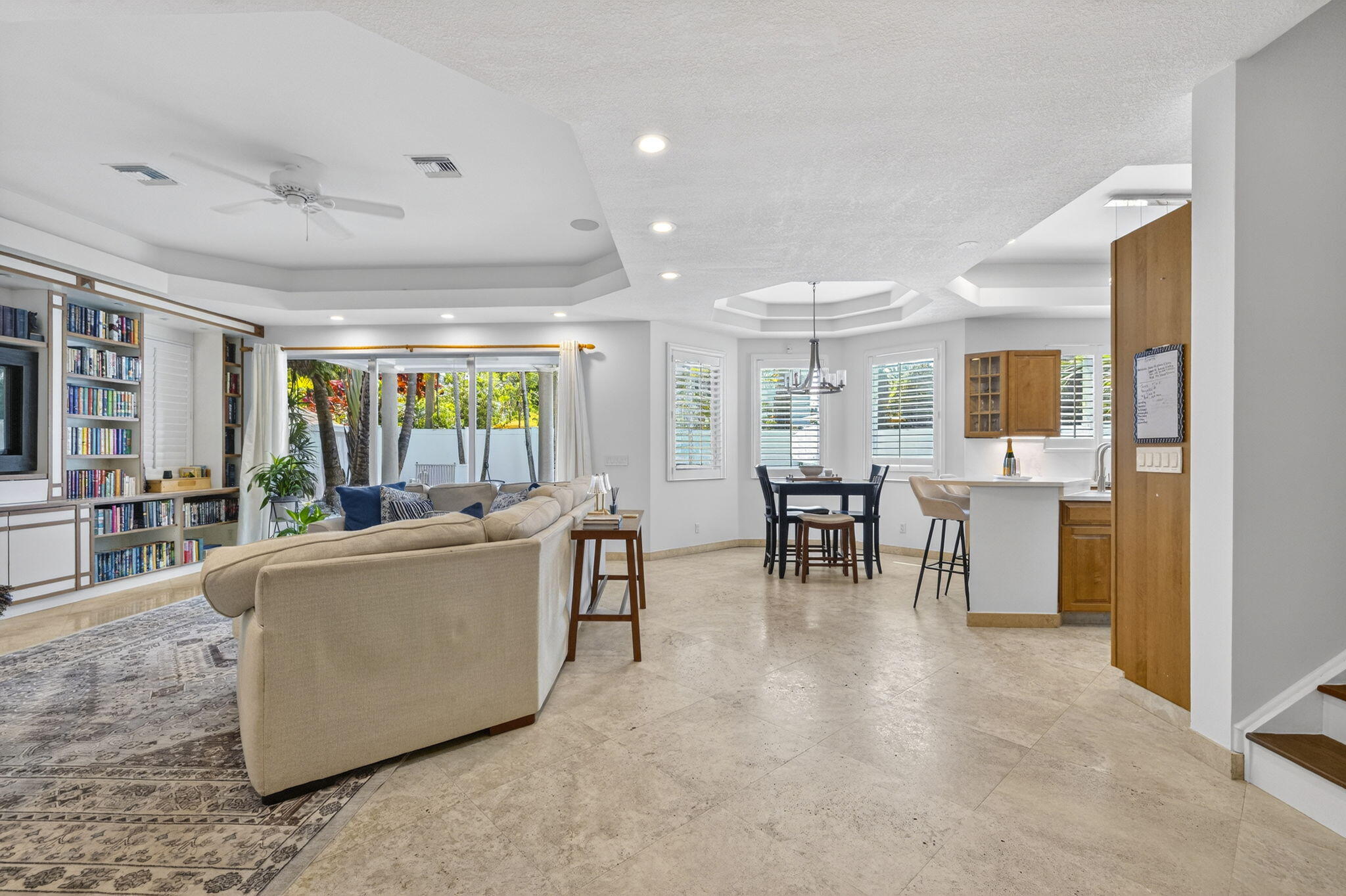 RIO VISTA ISLES - Residential