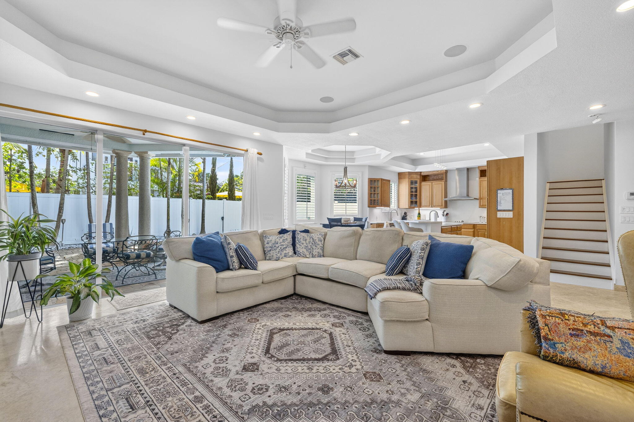 RIO VISTA ISLES - Residential