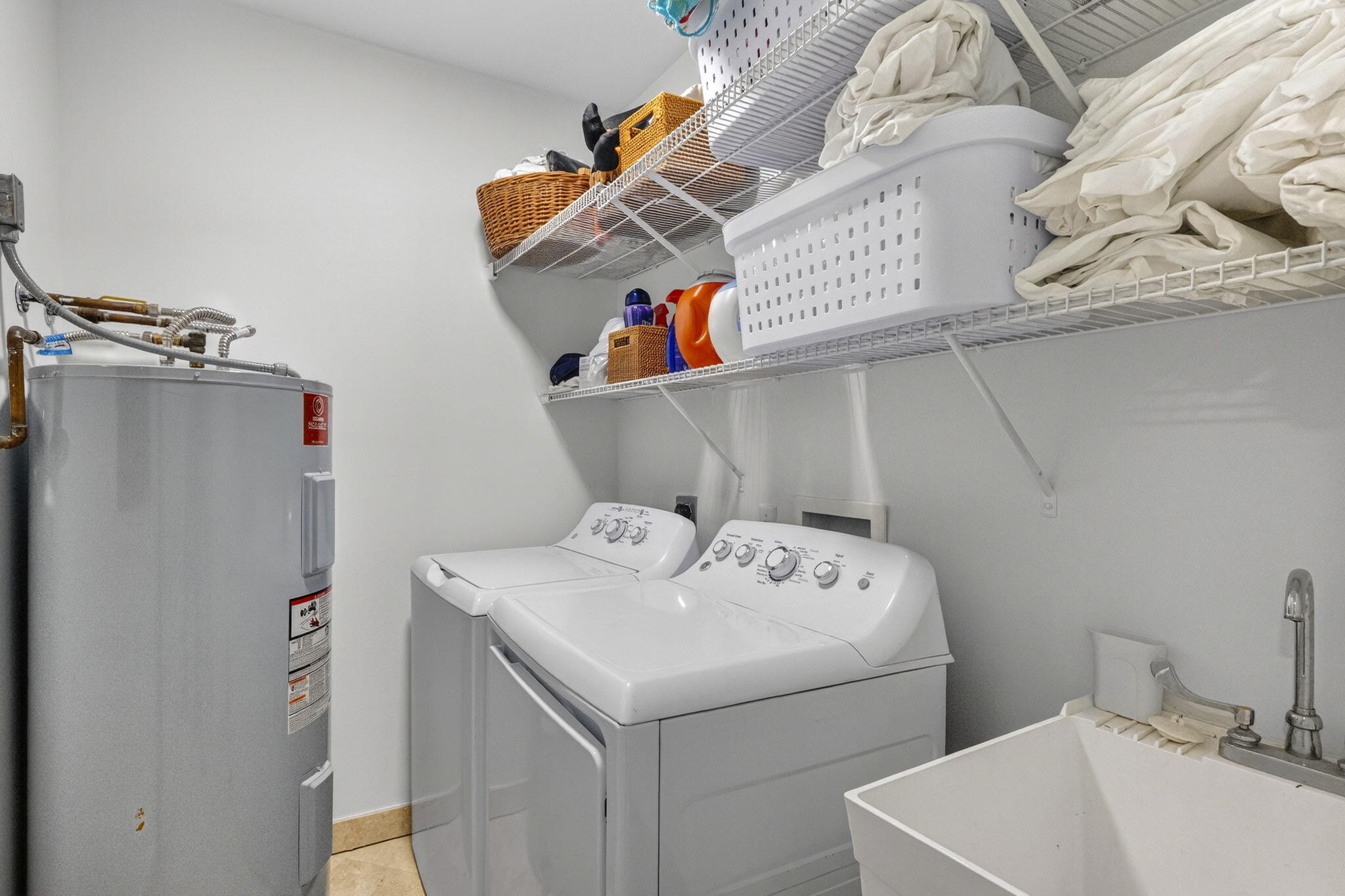 RIO VISTA ISLES - Residential