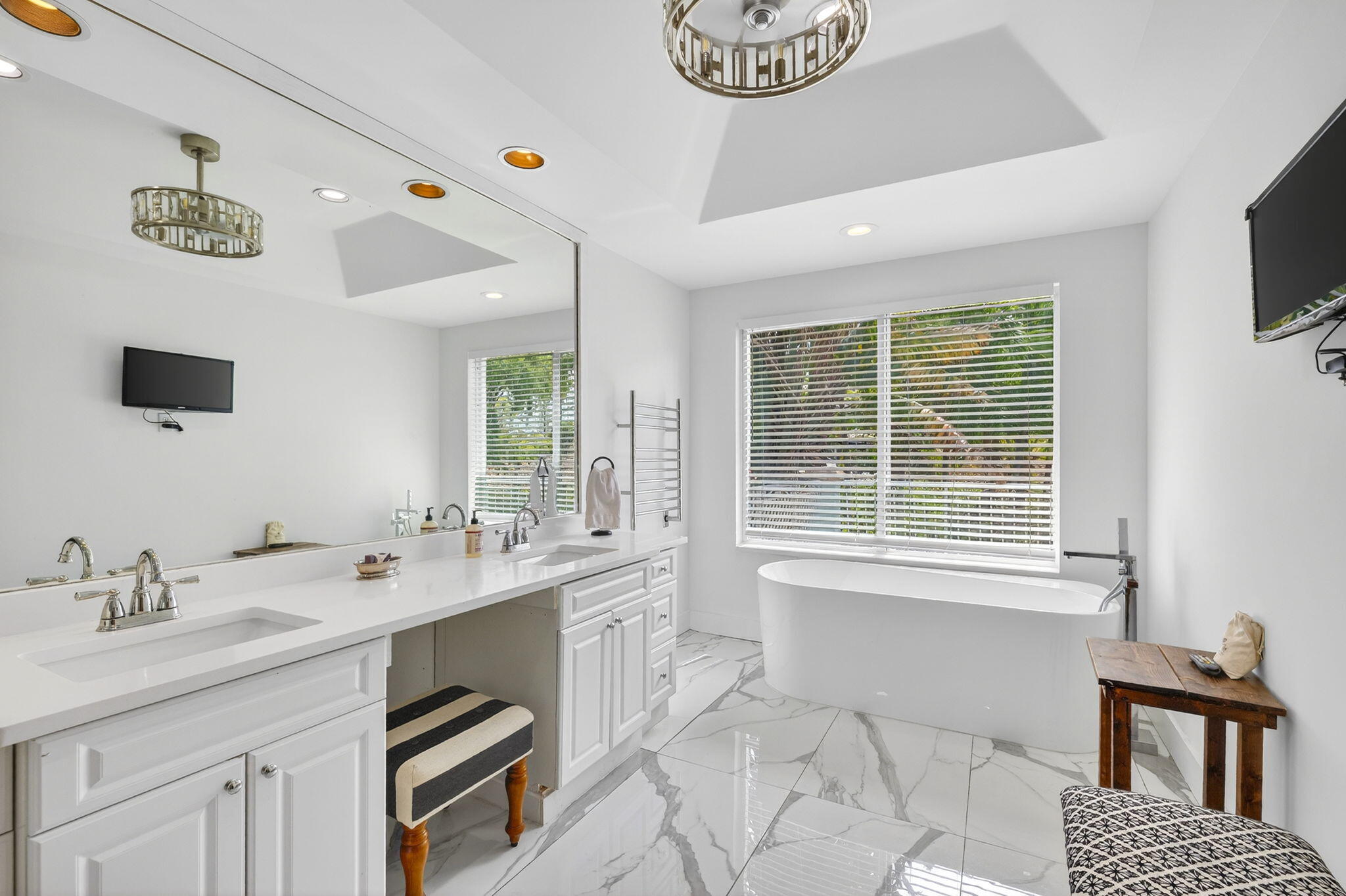 RIO VISTA ISLES - Residential