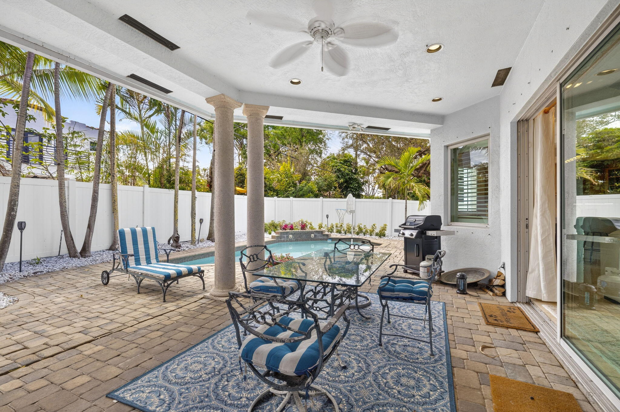 RIO VISTA ISLES - Residential