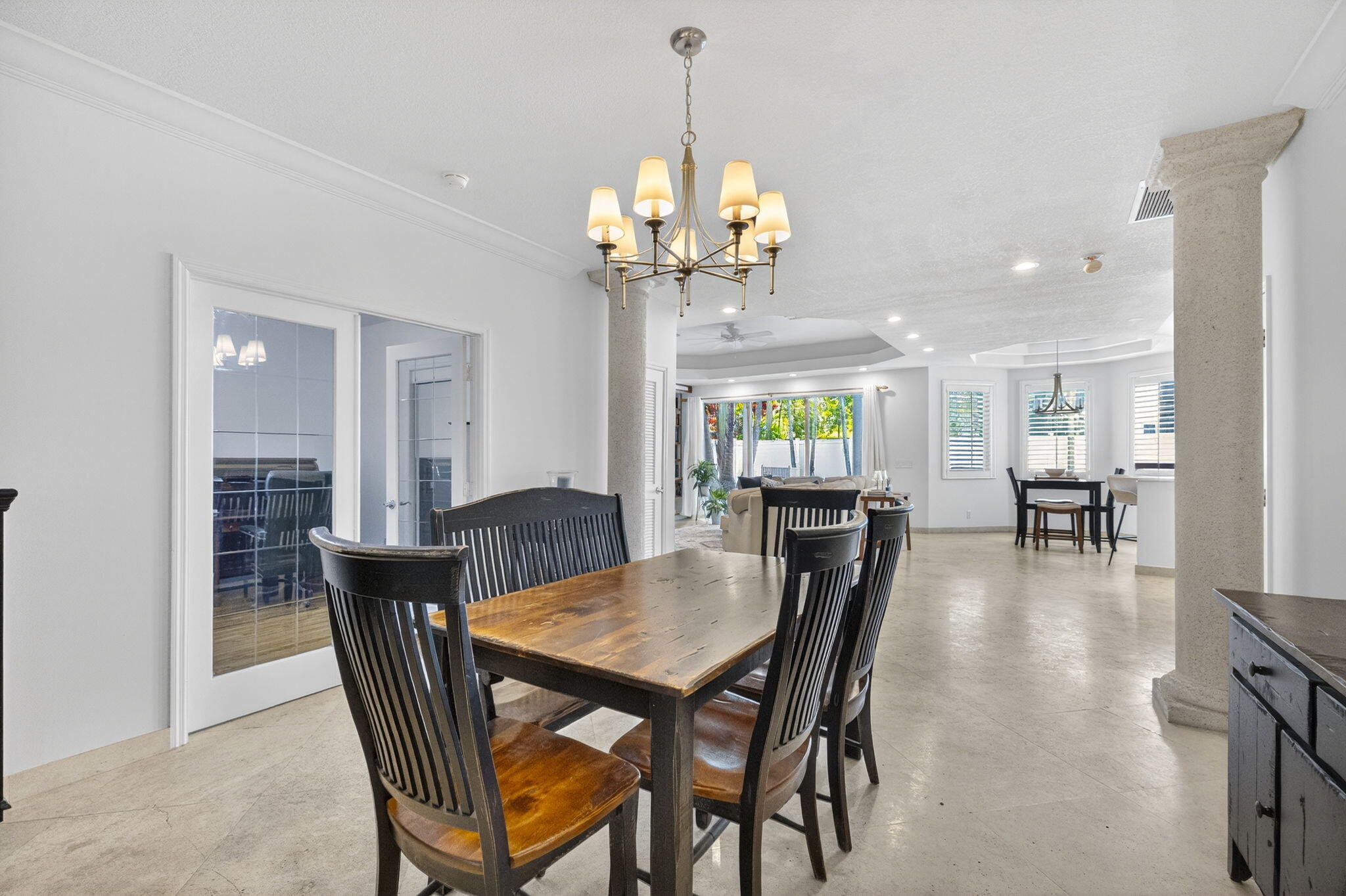 RIO VISTA ISLES - Residential