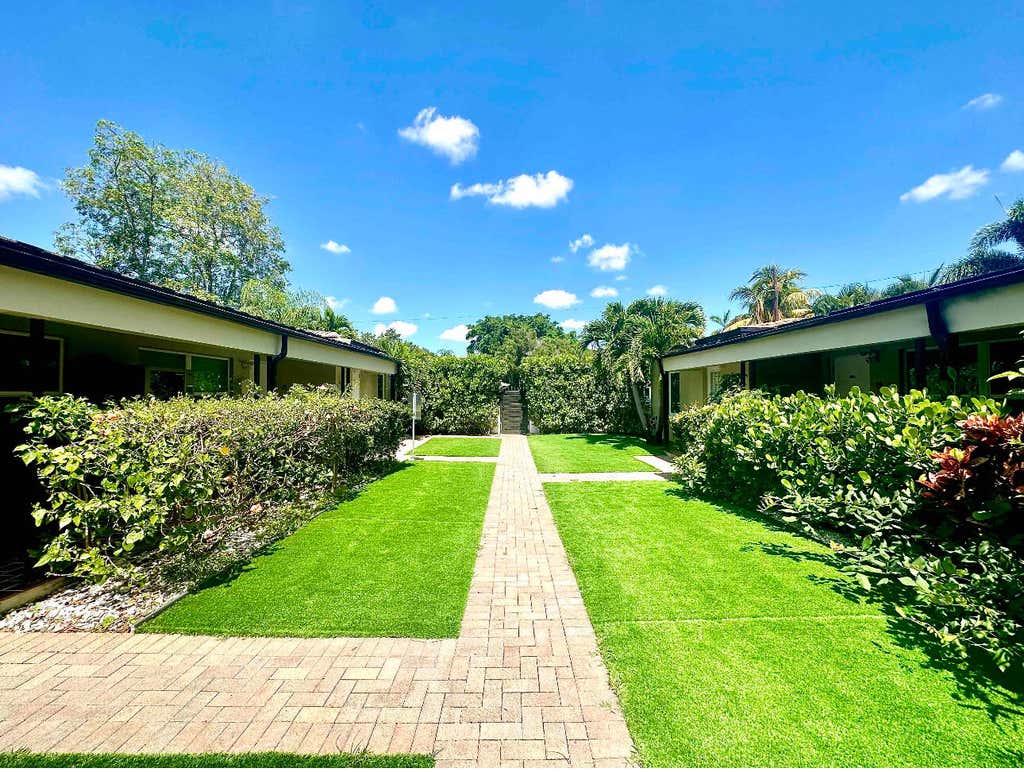 Photo of 626 NE 17th Way, Fort Lauderdale, FL 33304 (MLS # B26028050)
