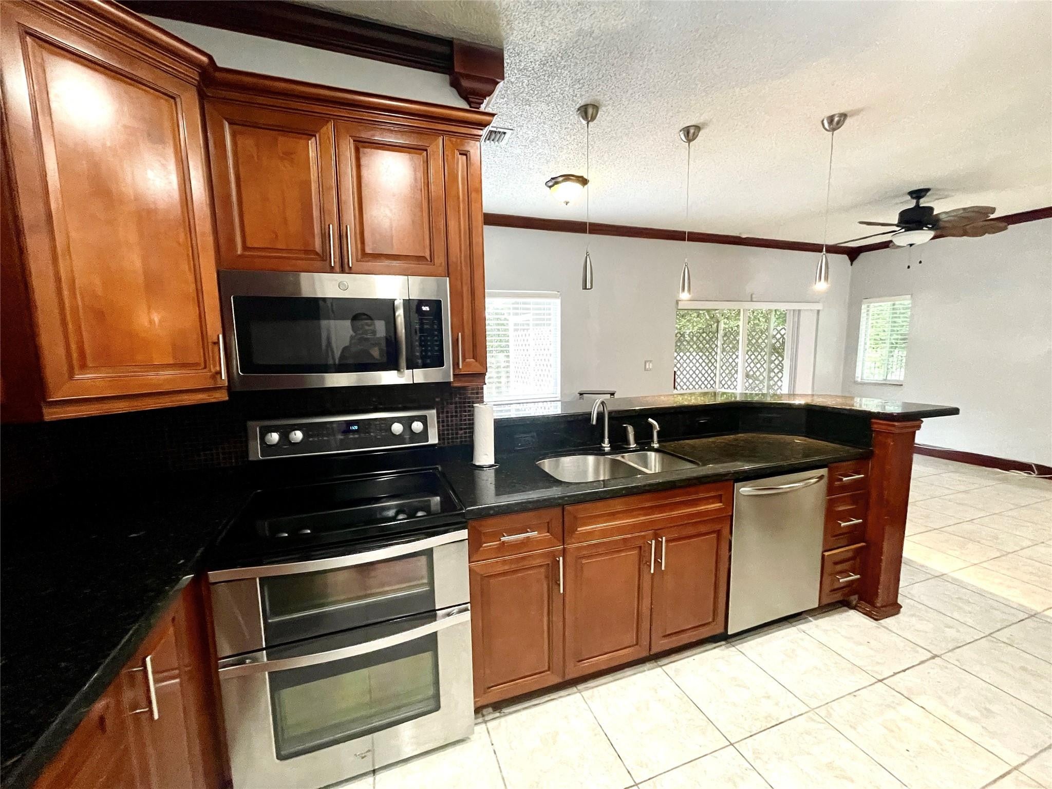 10348 SW 20th Street - Photo 4