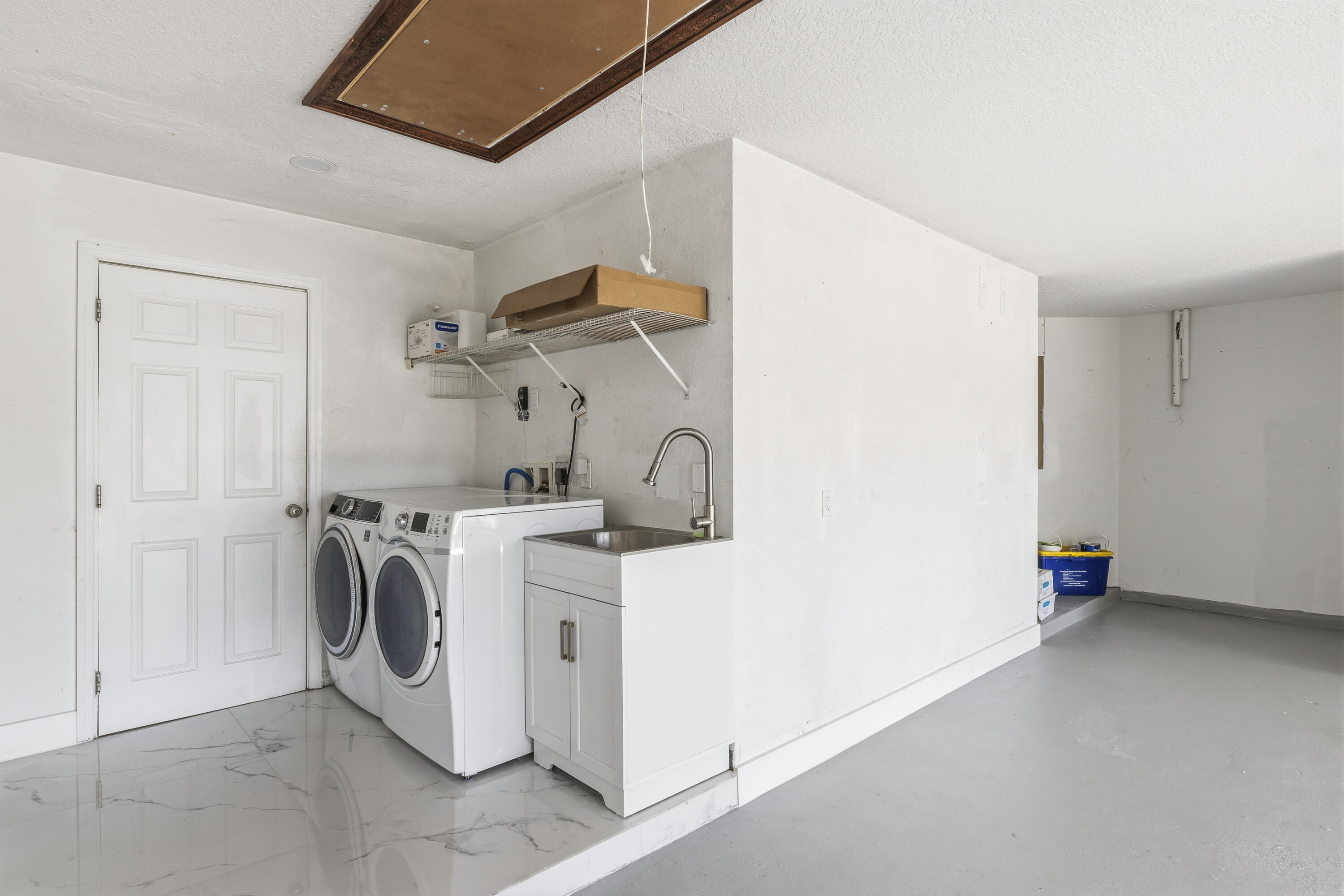 CRESTWOOD UNIT 1 PL 1 - Residential Lease