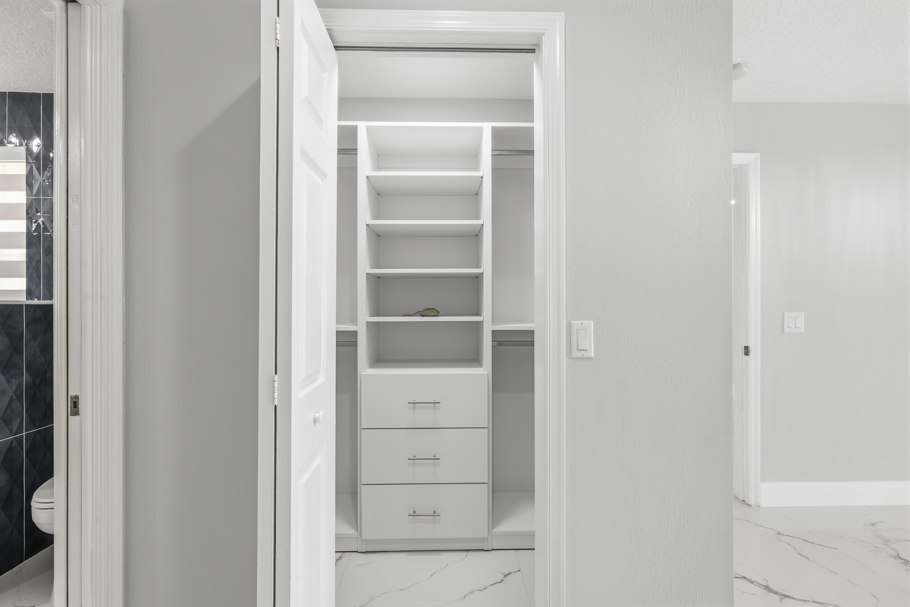 CRESTWOOD UNIT 1 PL 1 - Residential Lease
