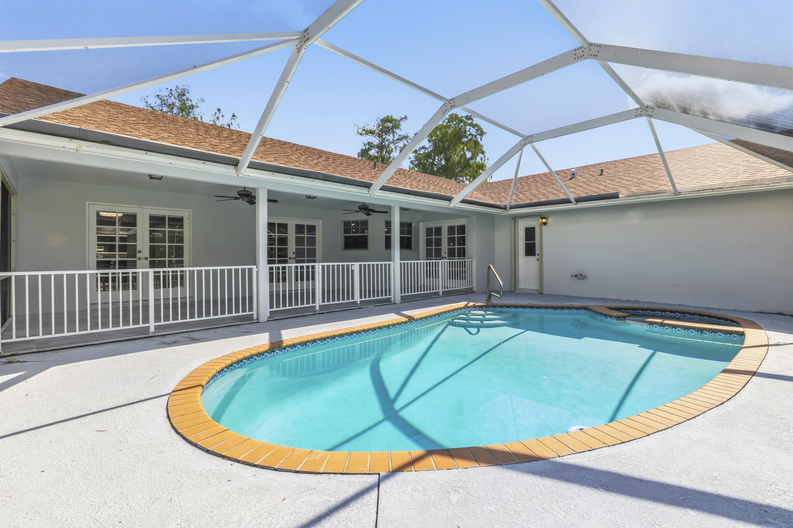 CRESTWOOD UNIT 1 PL 1 - Residential Lease