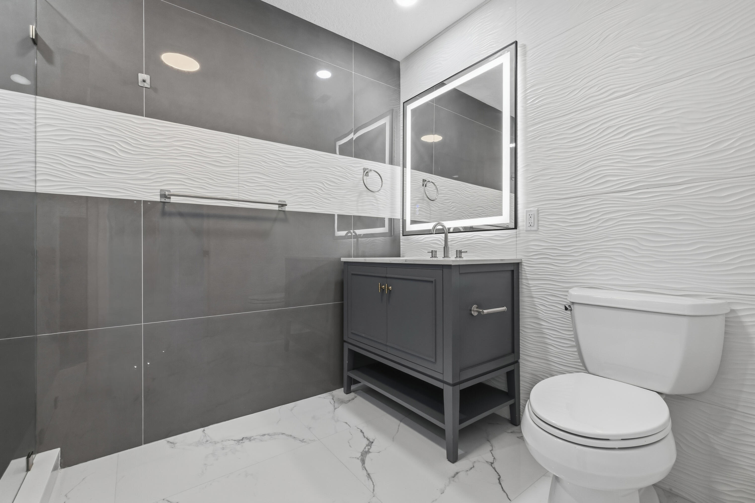 CRESTWOOD UNIT 1 PL 1 - Residential Lease