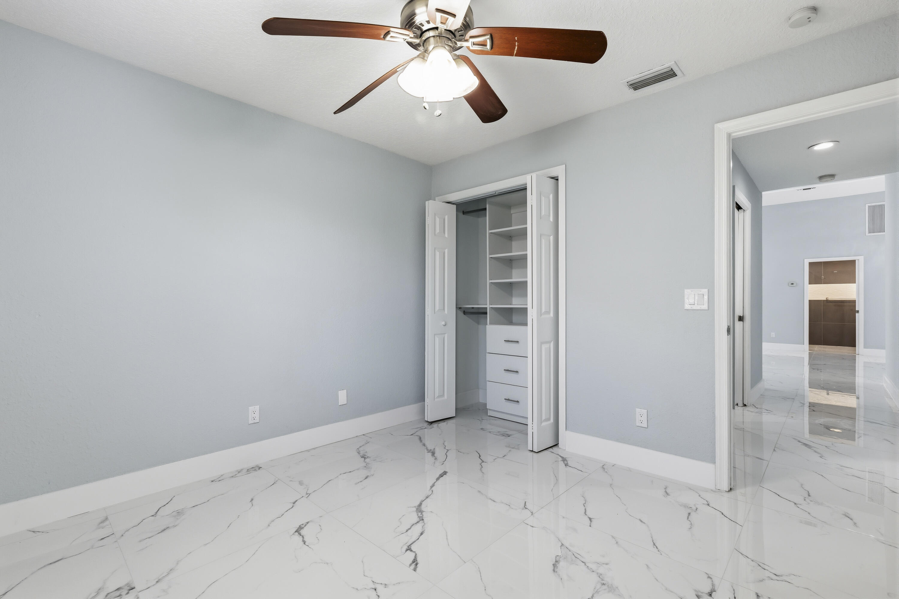 CRESTWOOD UNIT 1 PL 1 - Residential Lease