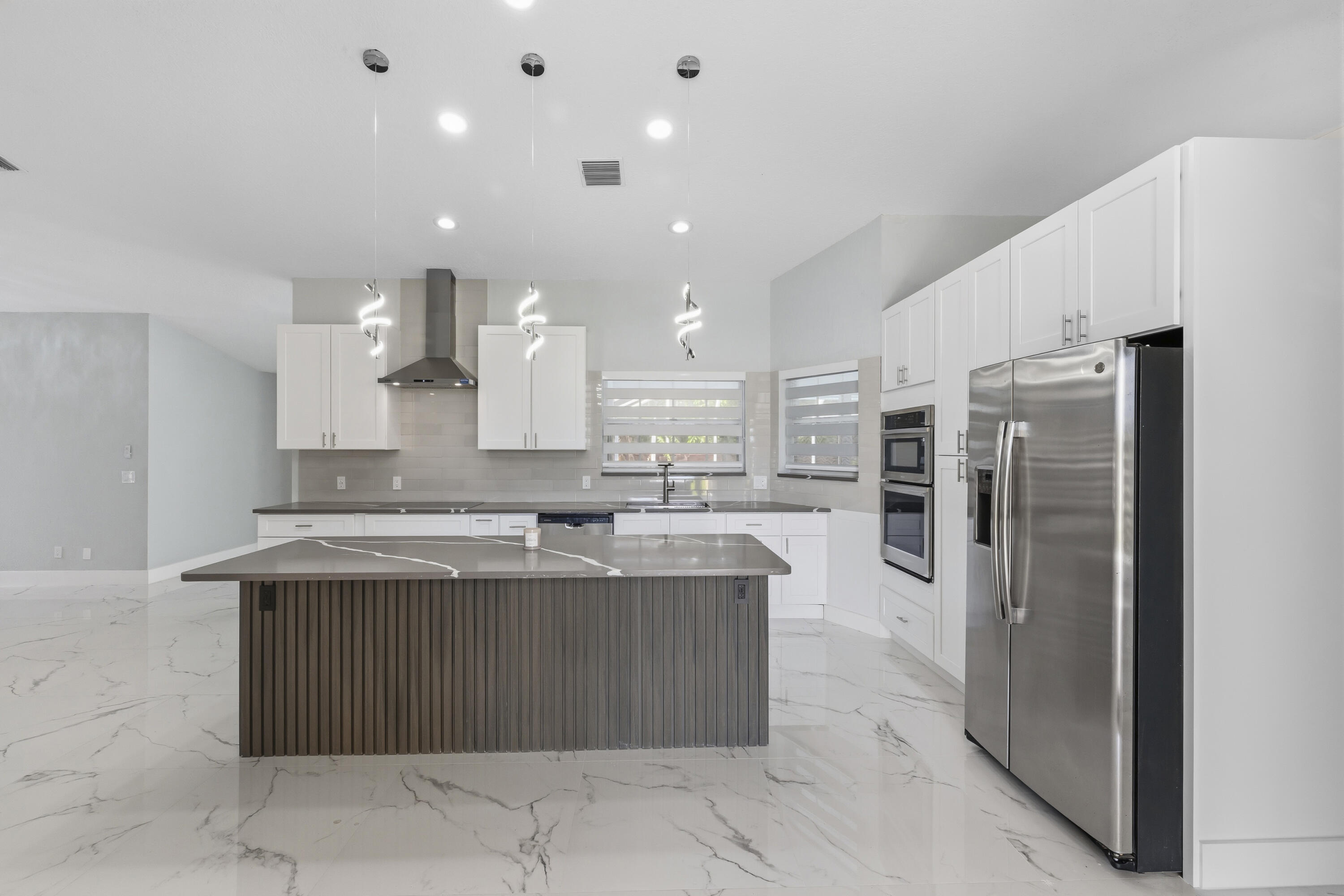 CRESTWOOD UNIT 1 PL 1 - Residential Lease